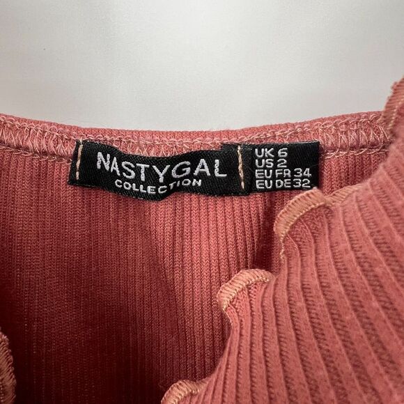 NASTY GAL Bodysuit Womens Size 2 One-Piece Red Pink Wide Strap Ruffle Sweetheart - Picture 7 of 9